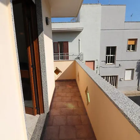 Central With Wi-fi, Air Conditioning And Balcony; Pets Allowed Otranto